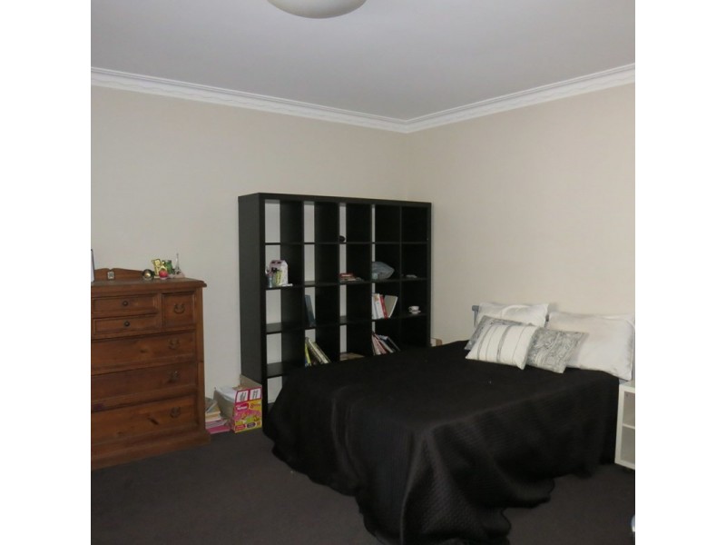 17 Edinburgh Road, Forrestfield WA 6058