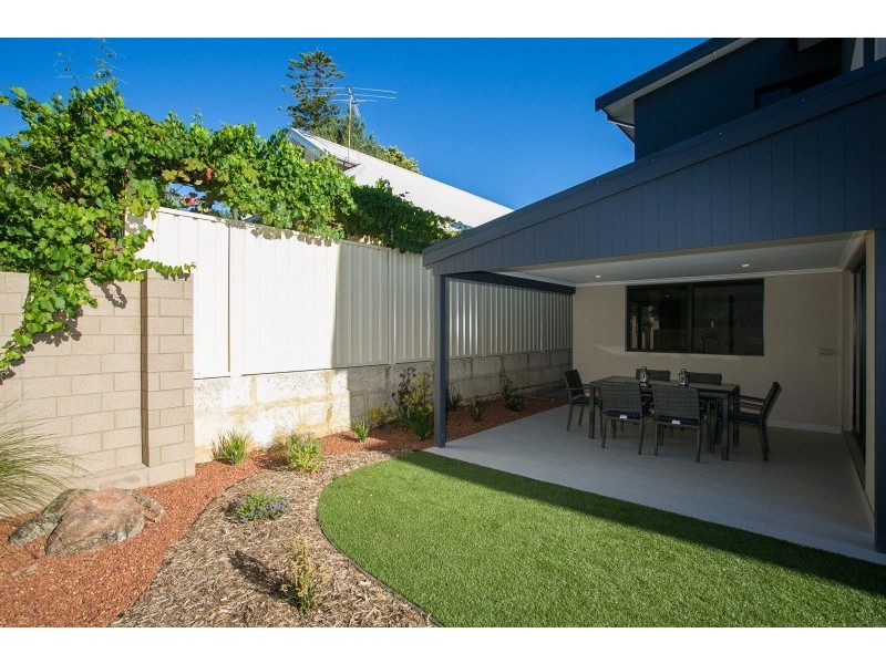 4/18 Heath Road, Kalamunda WA 6076