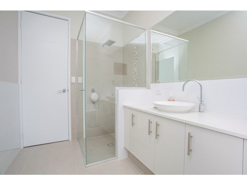 4/18 Heath Road, Kalamunda WA 6076