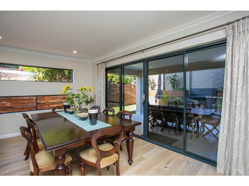 4/18 Heath Road, Kalamunda WA 6076