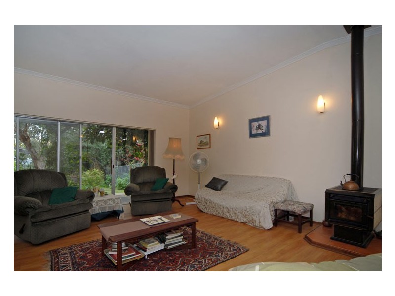 107 Gooseberry Hill Road, Gooseberry Hill WA 6076