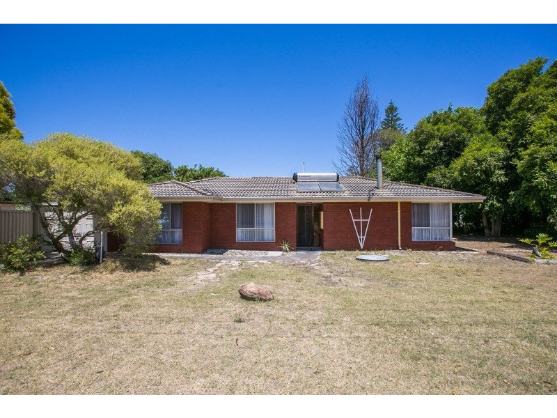 2 Umina Street, High Wycombe WA 6057