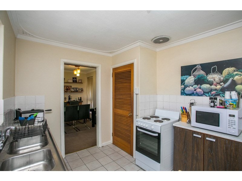 2 Umina Street, High Wycombe WA 6057