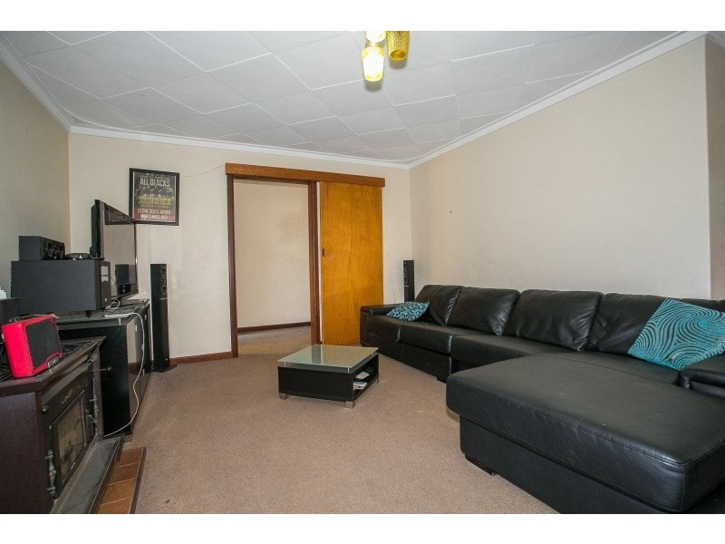 2 Umina Street, High Wycombe WA 6057