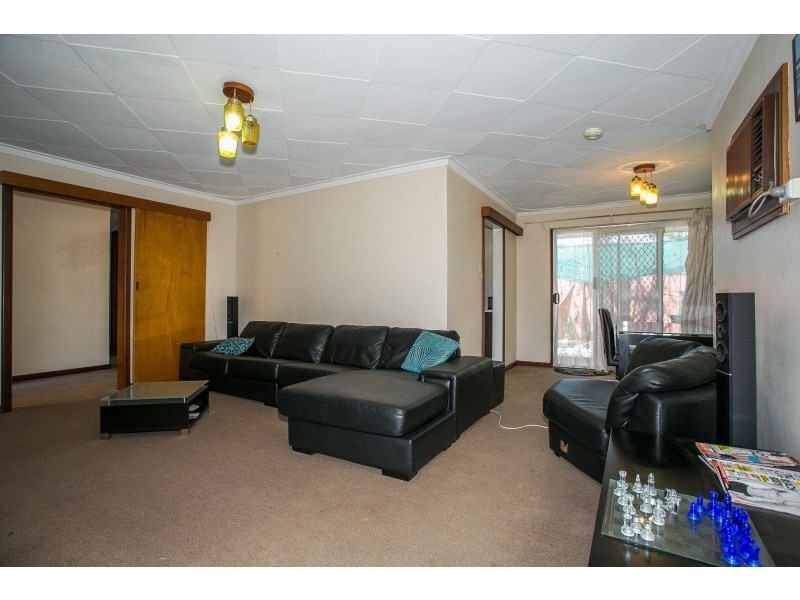 2 Umina Street, High Wycombe WA 6057