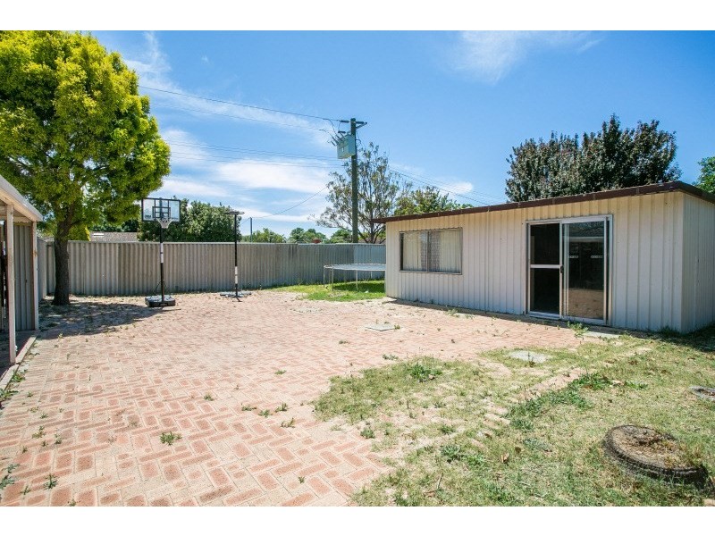 2 Umina Street, High Wycombe WA 6057