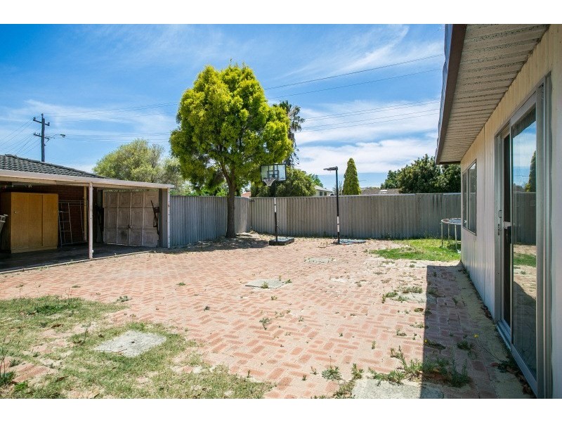 2 Umina Street, High Wycombe WA 6057