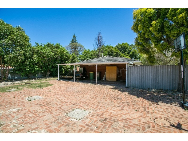 2 Umina Street, High Wycombe WA 6057