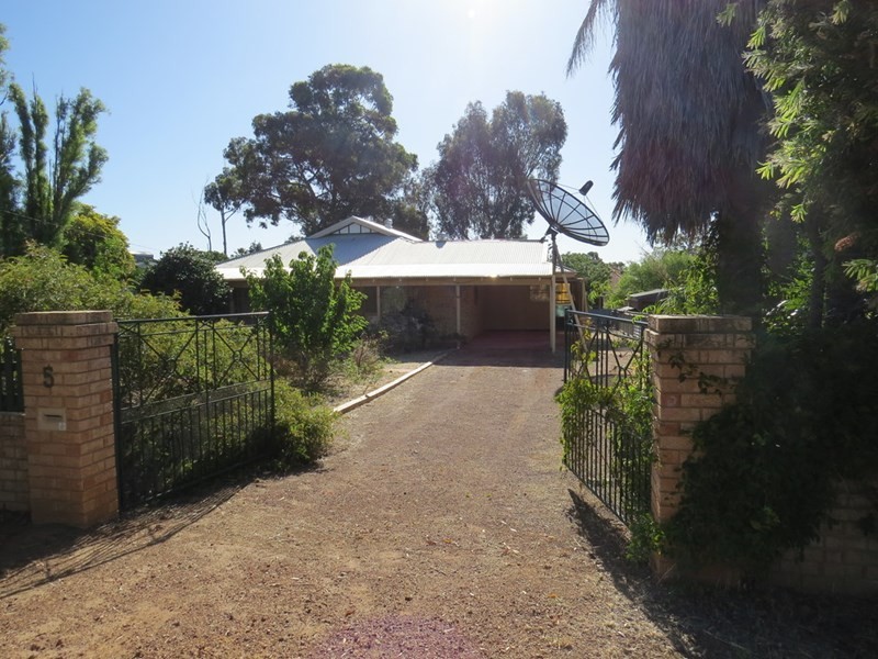5 Raymond Road, Walliston WA 6076