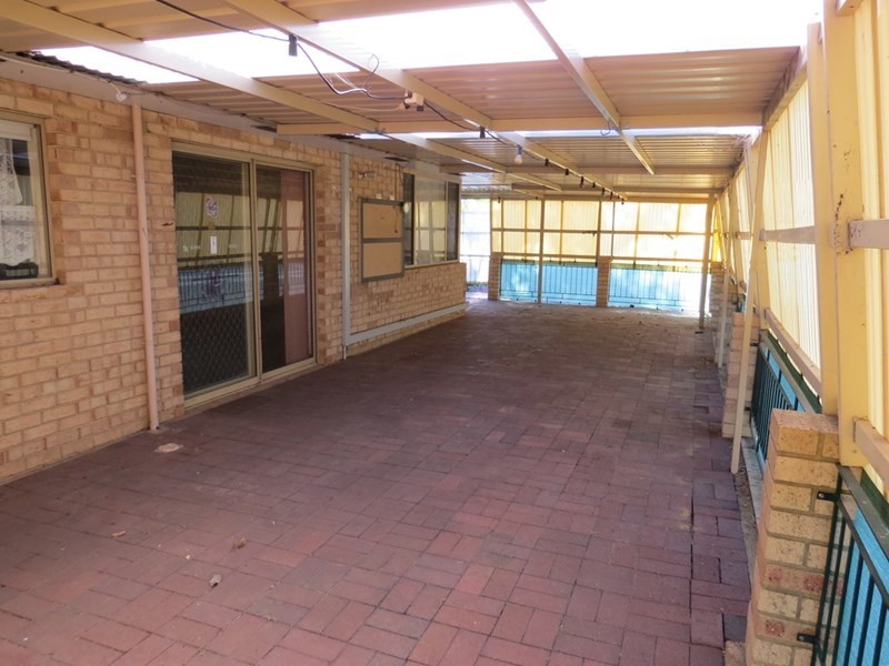 5 Raymond Road, Walliston WA 6076