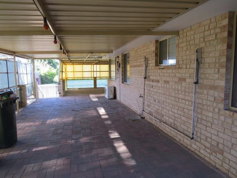 5 Raymond Road, Walliston WA 6076