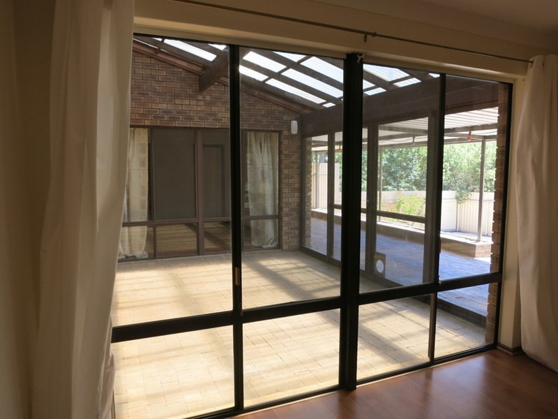 10 Chislehurst Road, Lesmurdie WA 6076