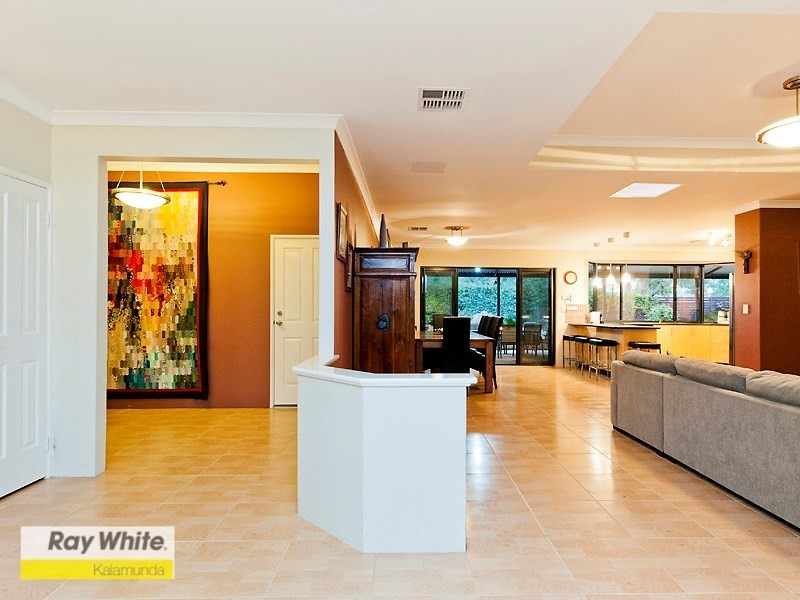 161 Railway Road, Gooseberry Hill WA 6076