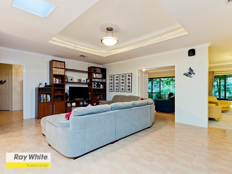 161 Railway Road, Gooseberry Hill WA 6076