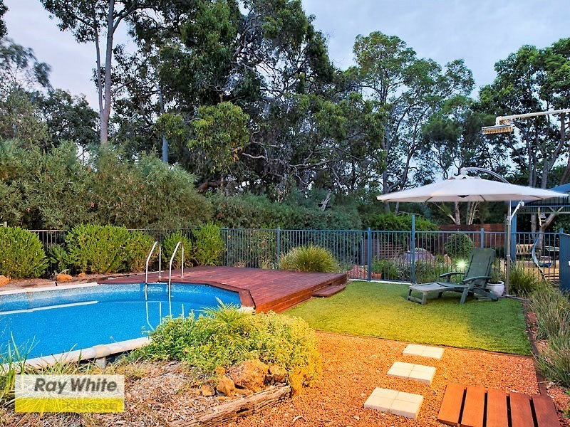 161 Railway Road, Gooseberry Hill WA 6076