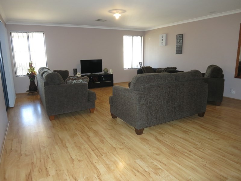 15 Citriadora Avenue, High Wycombe WA 6057