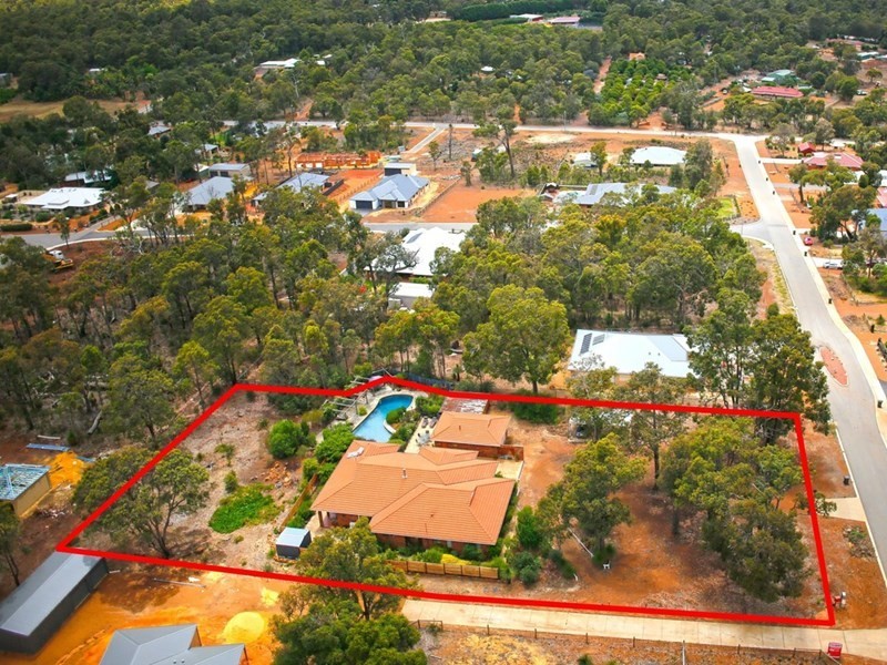 10 Salicina Garden, Roleystone WA 6111