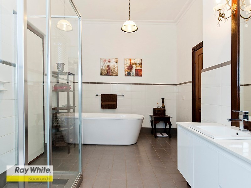 10 Salicina Garden, Roleystone WA 6111