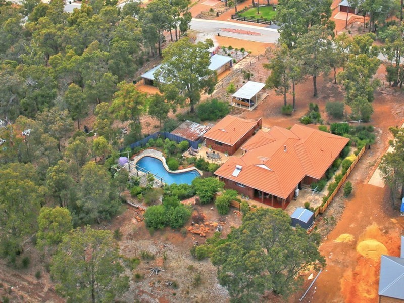 10 Salicina Garden, Roleystone WA 6111