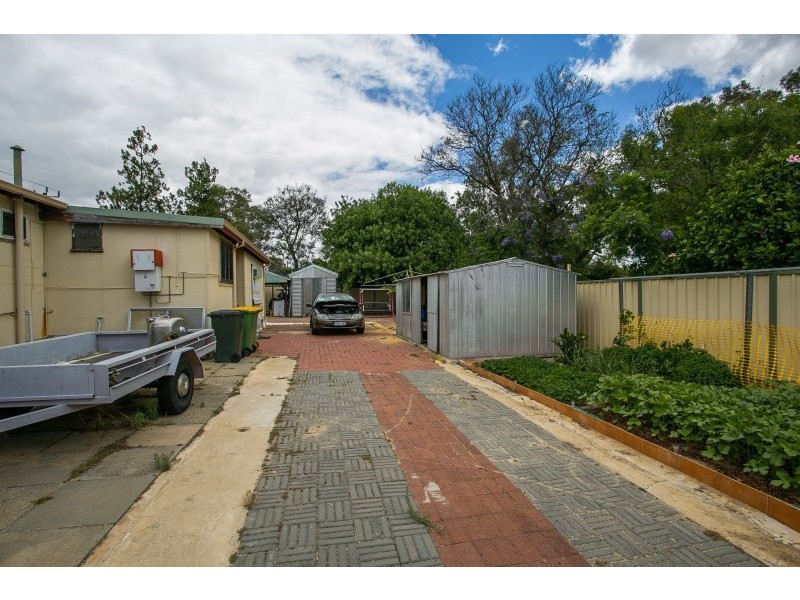 25 Cotherstone Road, Kalamunda WA 6076