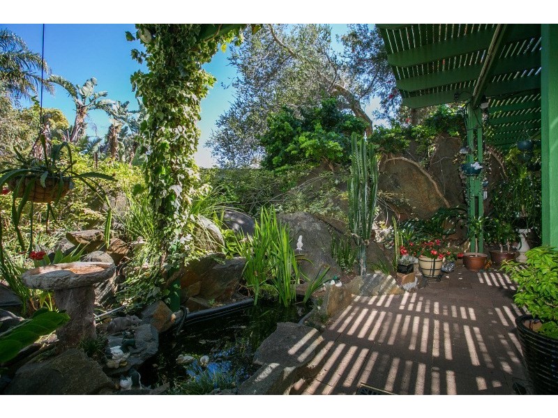 5 Grenville Road, Gooseberry Hill WA 6076