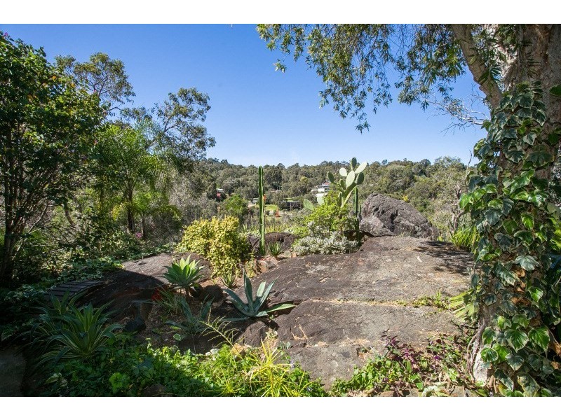 5 Grenville Road, Gooseberry Hill WA 6076