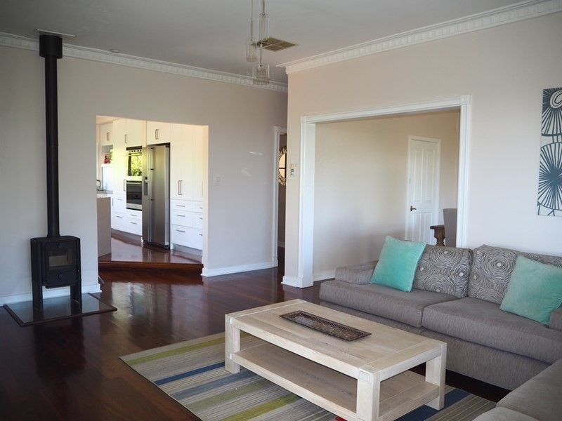 76 West Terrace, Kalamunda WA 6076