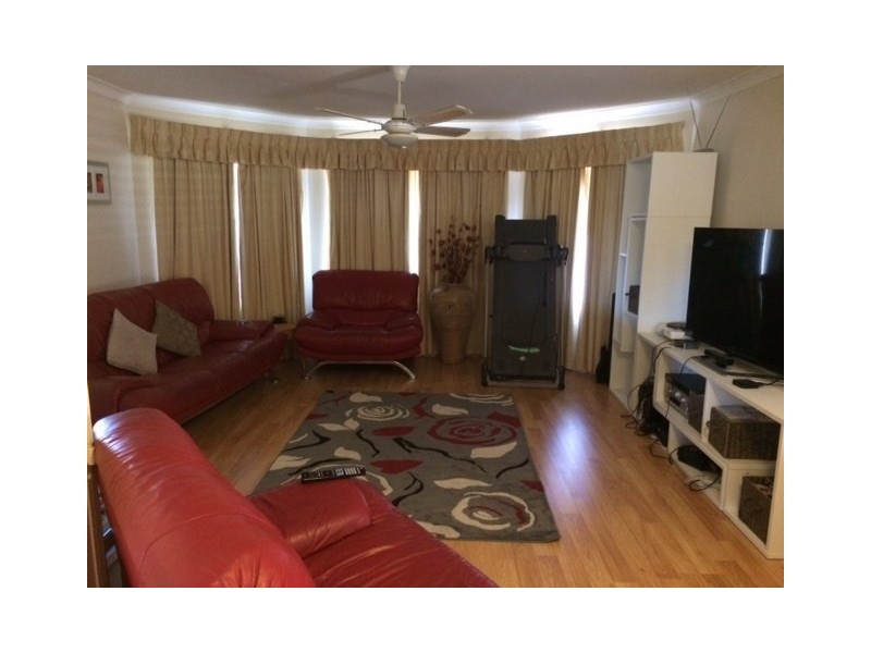 19 Ind Street, Lesmurdie WA 6076