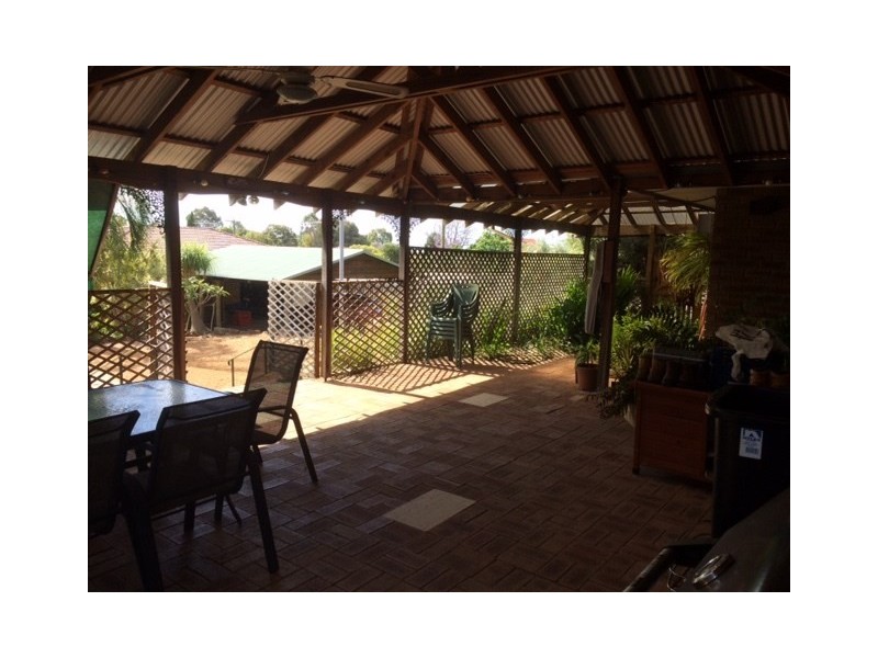 19 Ind Street, Lesmurdie WA 6076