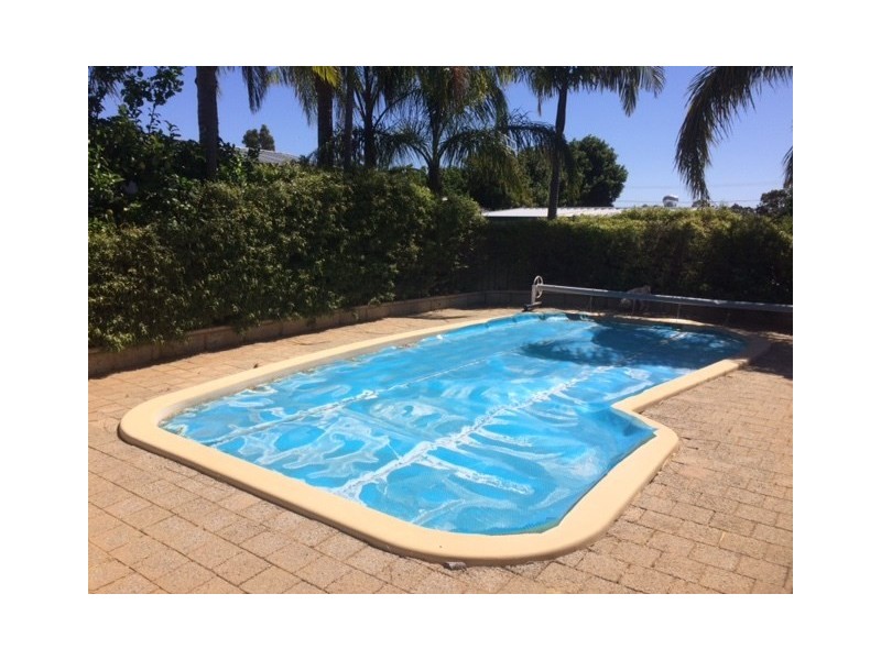 19 Ind Street, Lesmurdie WA 6076