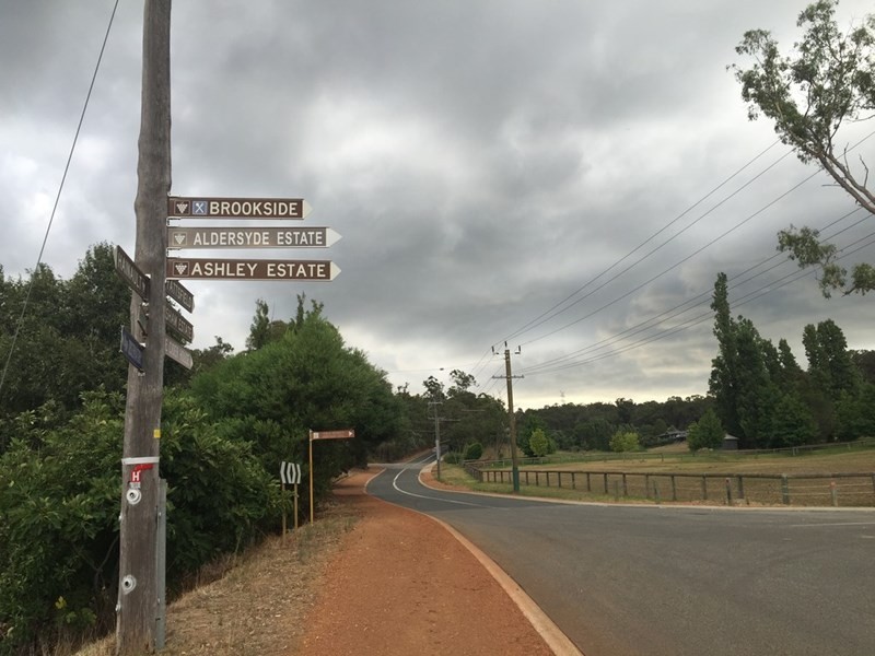 60 Heidelberg Road, Bickley WA 6076