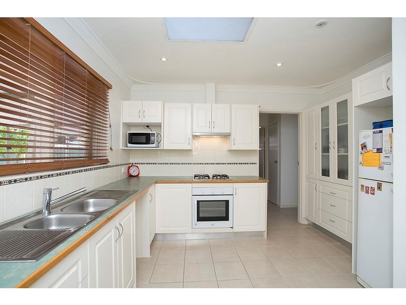 9 Crestview Crescent, Kalamunda WA 6076