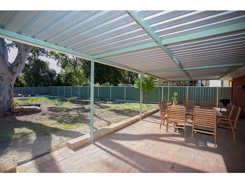 9 Crestview Crescent, Kalamunda WA 6076