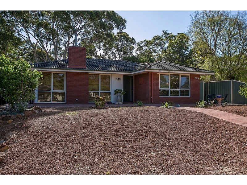 9 Crestview Crescent, Kalamunda WA 6076