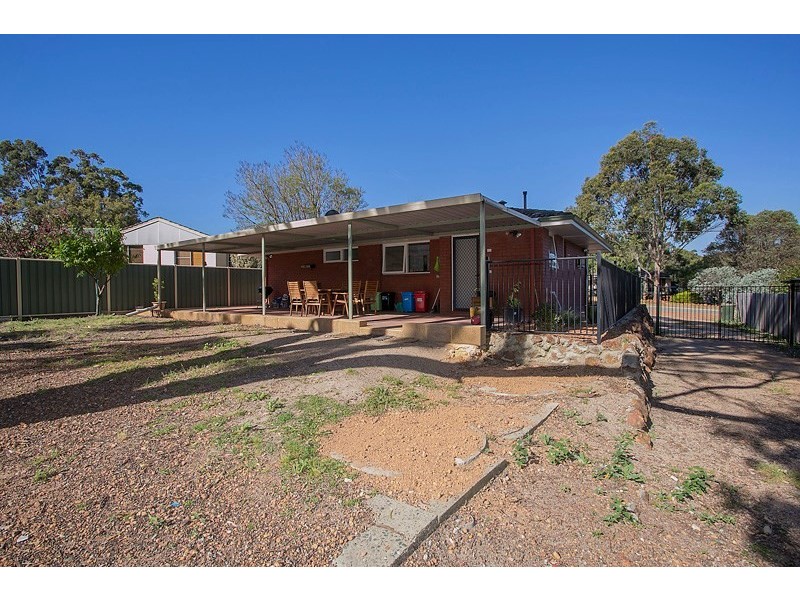 9 Crestview Crescent, Kalamunda WA 6076