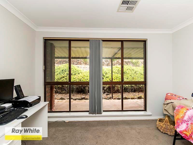 43 Scott Road, Kelmscott WA 6111