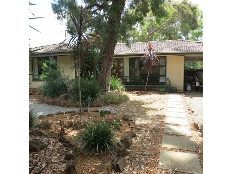 128 Canning Road, Kalamunda WA 6076