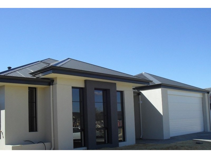 6 Lobella Way, Aveley WA 6069