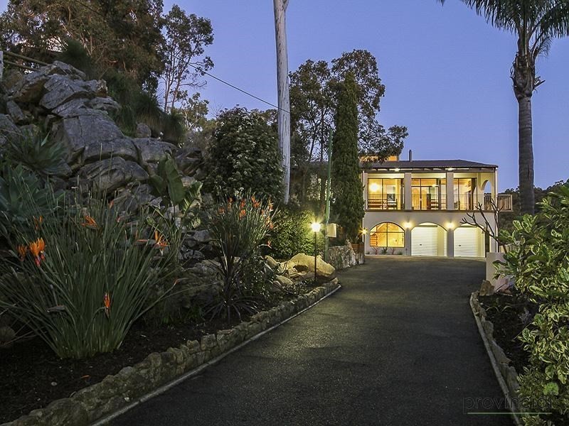 2 The Corkscrew, Gooseberry Hill WA 6076