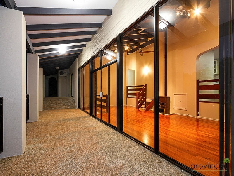 2 The Corkscrew, Gooseberry Hill WA 6076