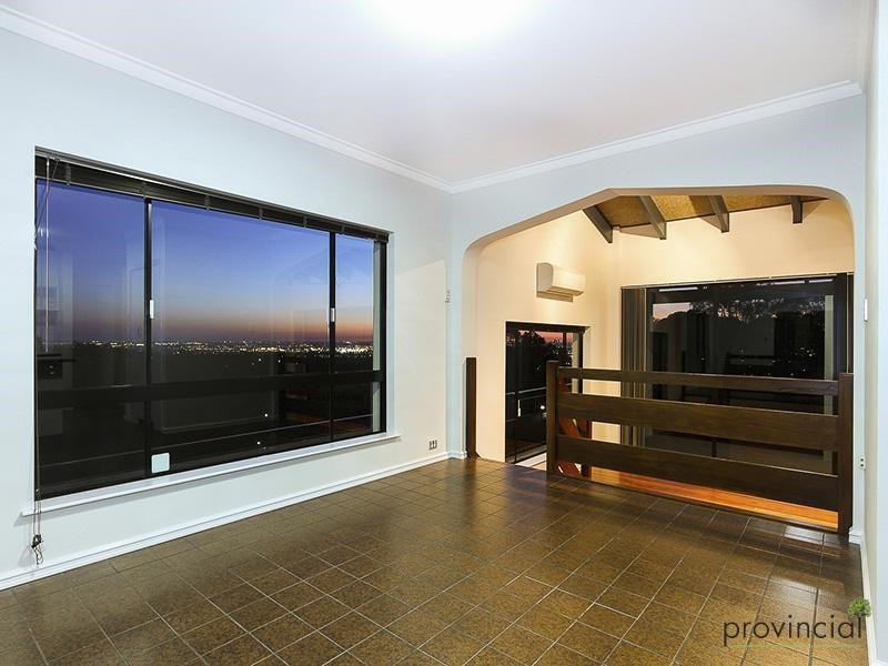 2 The Corkscrew, Gooseberry Hill WA 6076