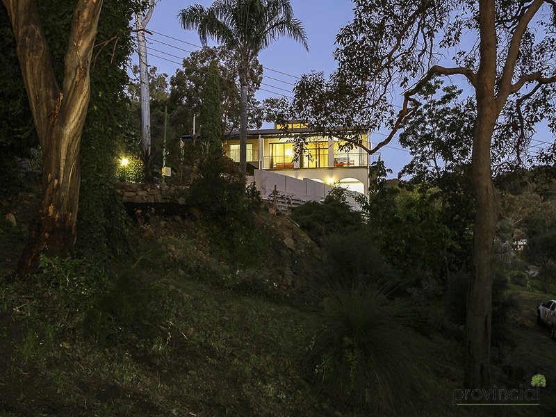 2 The Corkscrew, Gooseberry Hill WA 6076