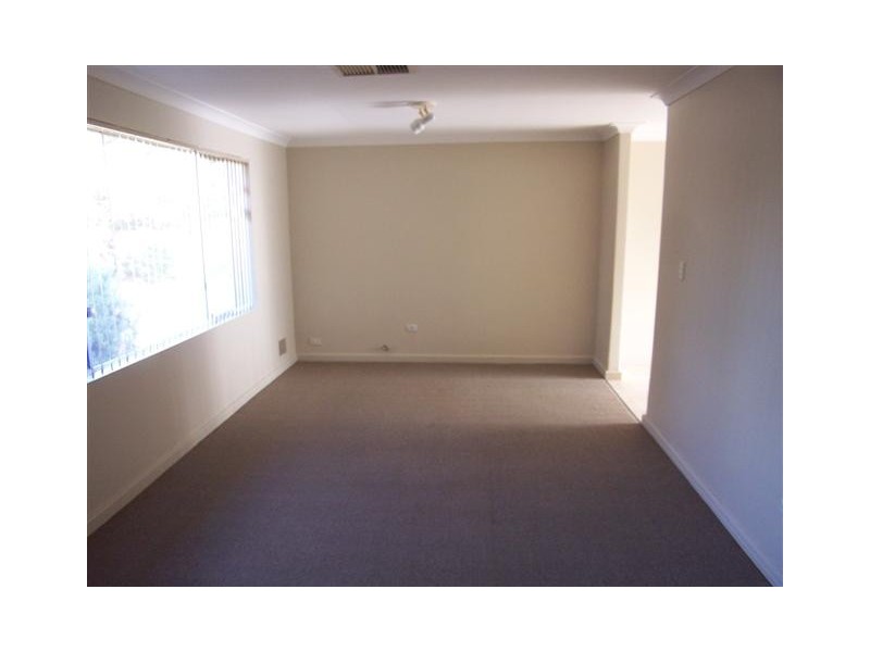 16 Ilex Way, Forrestfield WA 6058