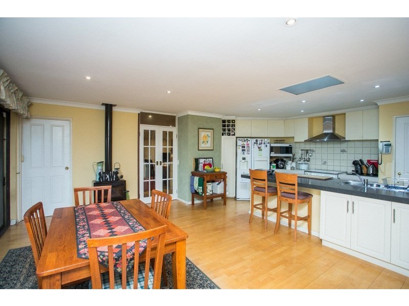 47 Armour Way, Lesmurdie WA 6076