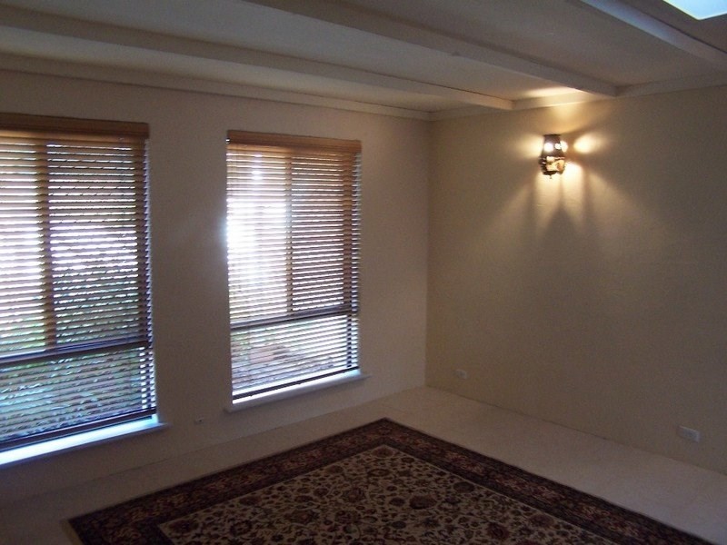 8 Sisely Road, Gooseberry Hill WA 6076