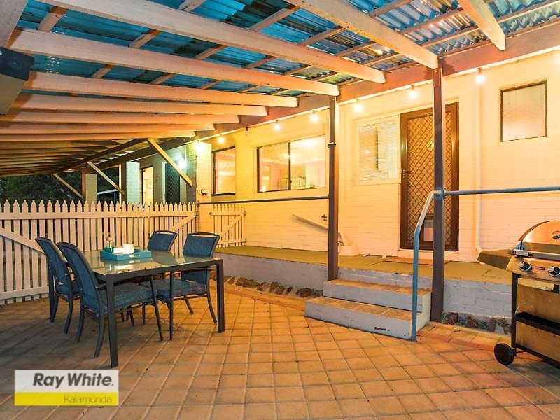 39 Coral Road, Kalamunda WA 6076