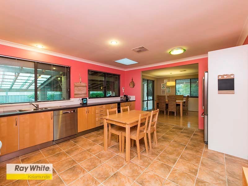 39 Coral Road, Kalamunda WA 6076