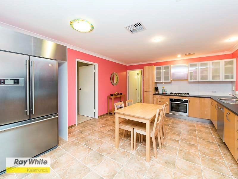 39 Coral Road, Kalamunda WA 6076