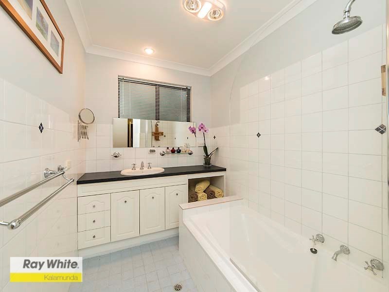 39 Coral Road, Kalamunda WA 6076