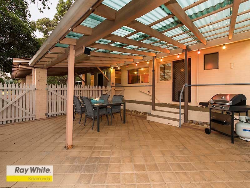 39 Coral Road, Kalamunda WA 6076